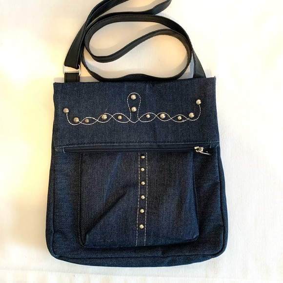 Gold Coast Bags Gold Coast Chambraydenim Crossbodyshoulder Bag